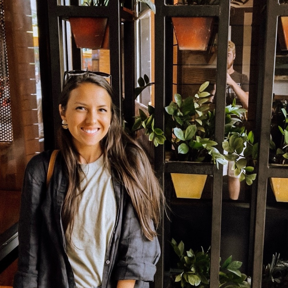 Meet your Posher, Alexis